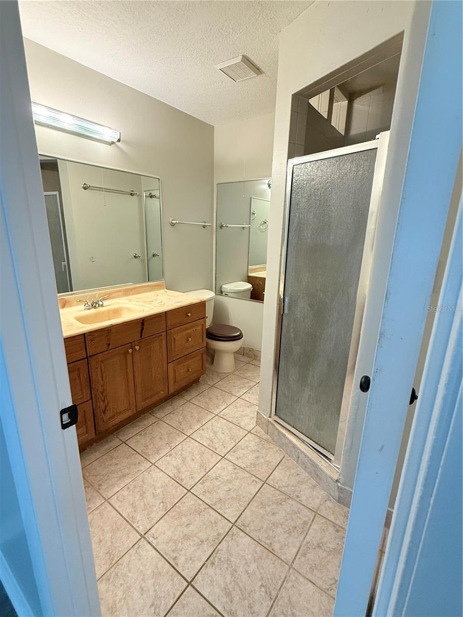 UNIVERSITY SQUARE UNIT 3 RE - Residential