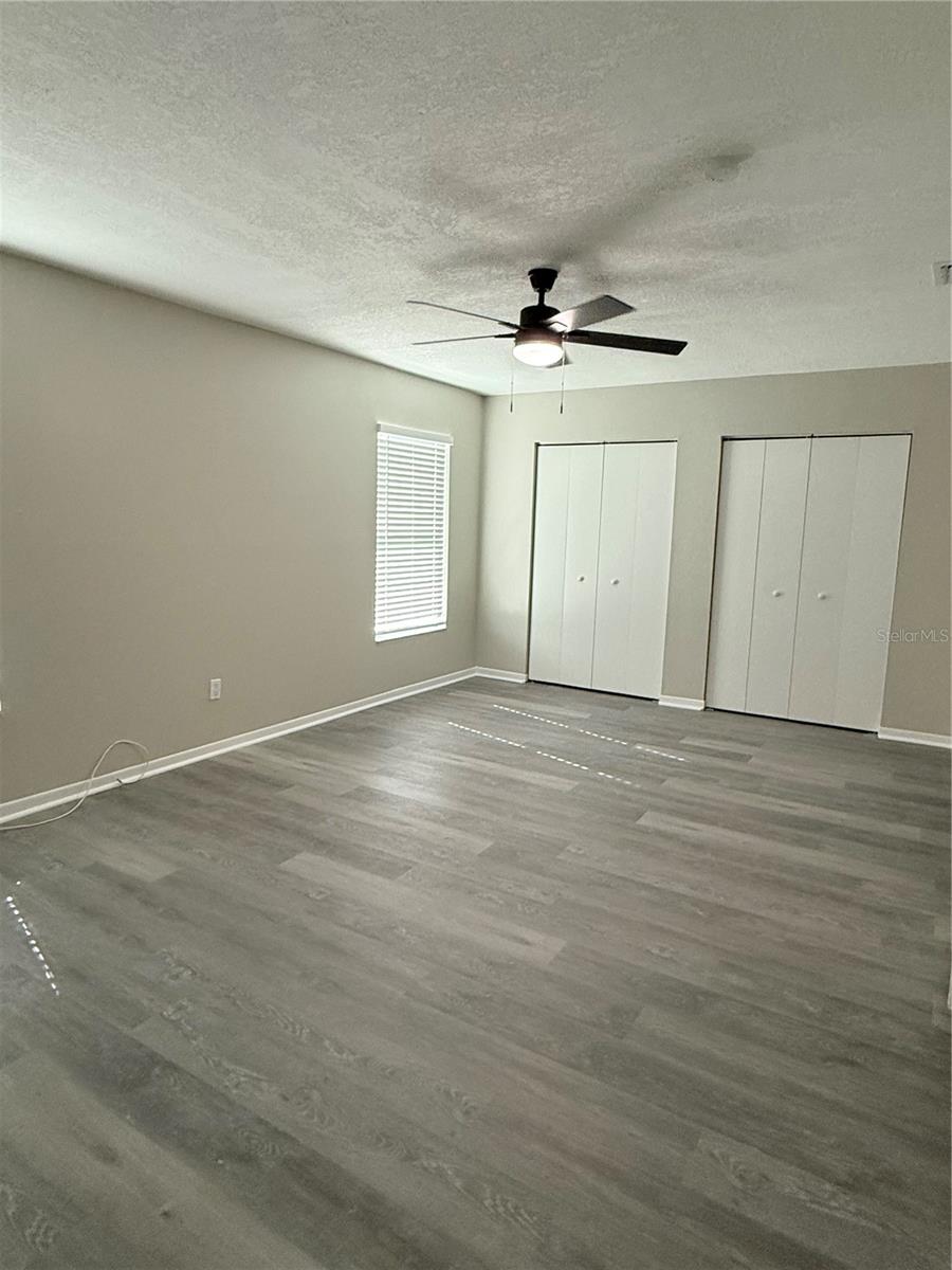 UNIVERSITY SQUARE UNIT 3 RE - Residential