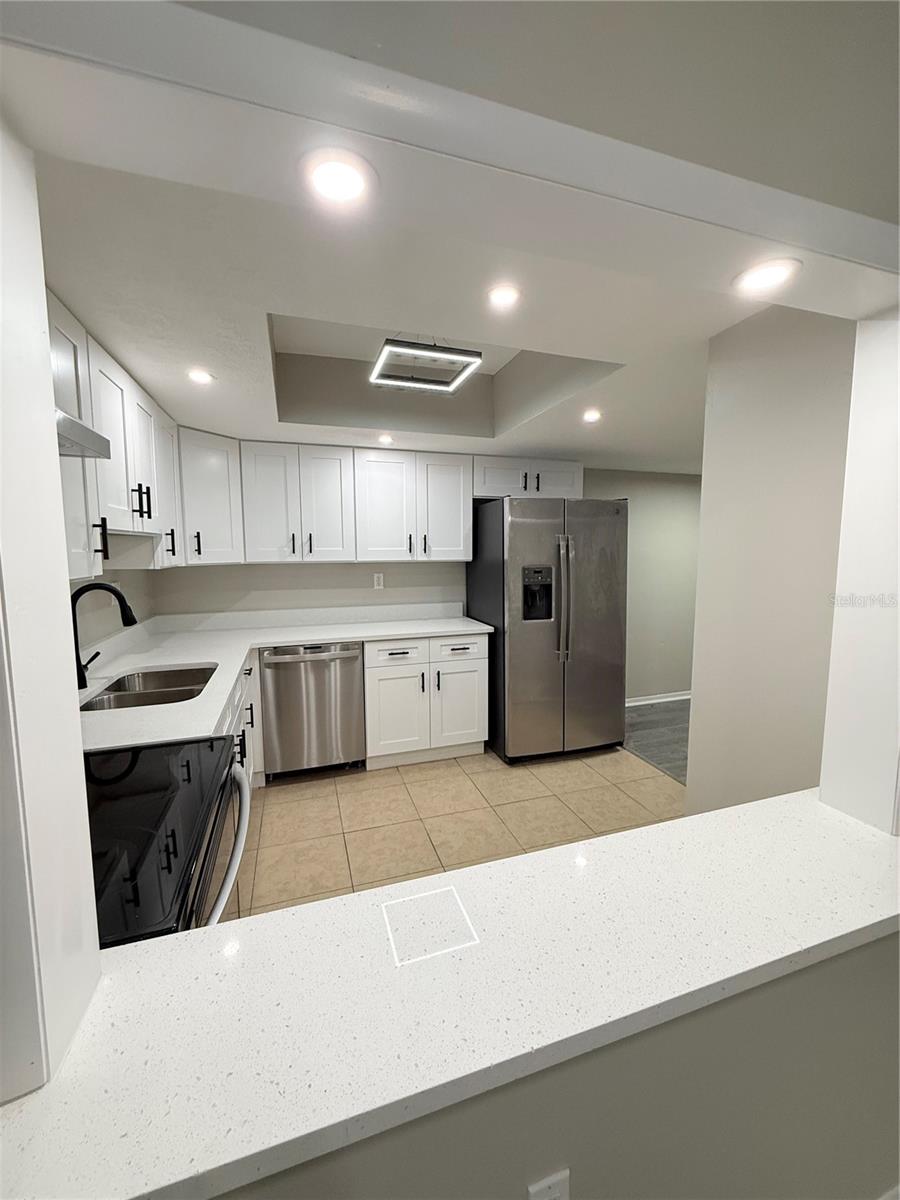 UNIVERSITY SQUARE UNIT 3 RE - Residential