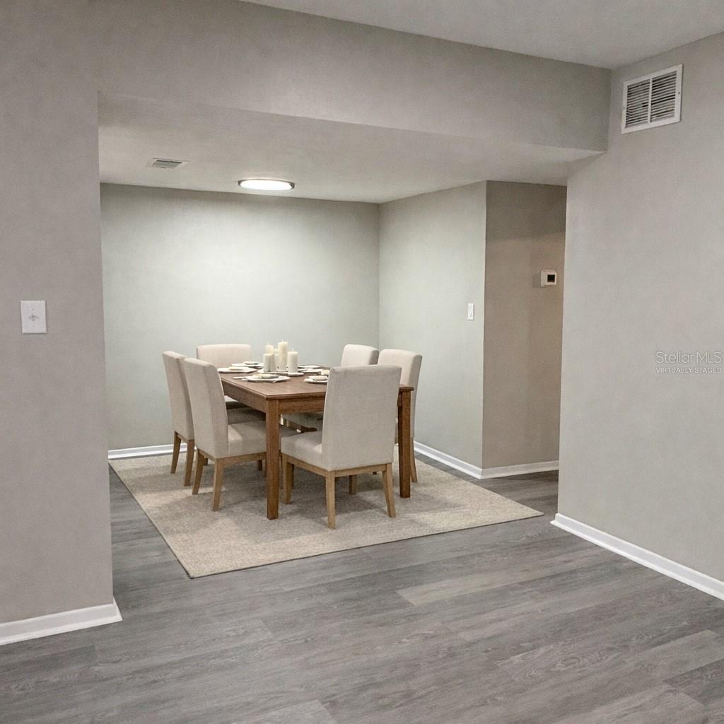 UNIVERSITY SQUARE UNIT 3 RE - Residential