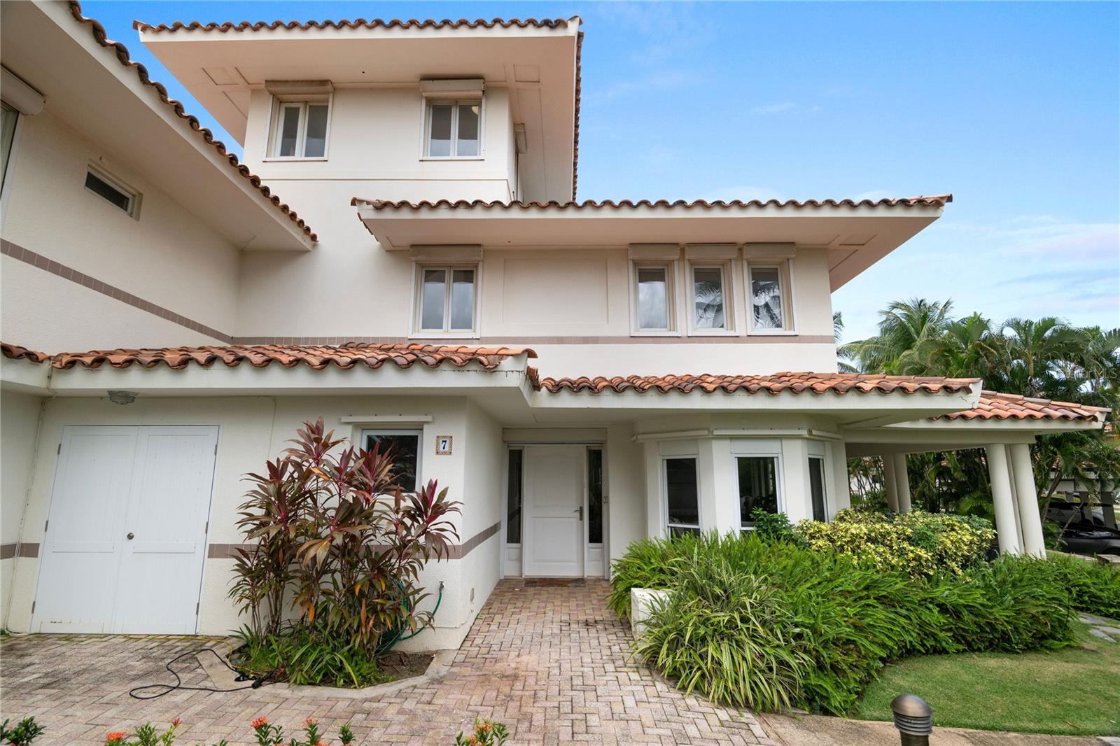 7 DORADO BEACH COTTAGES