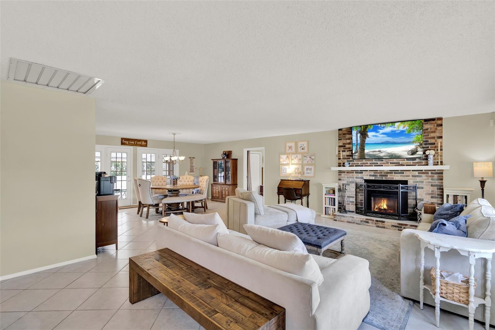 1007 N SHORE DRIVE