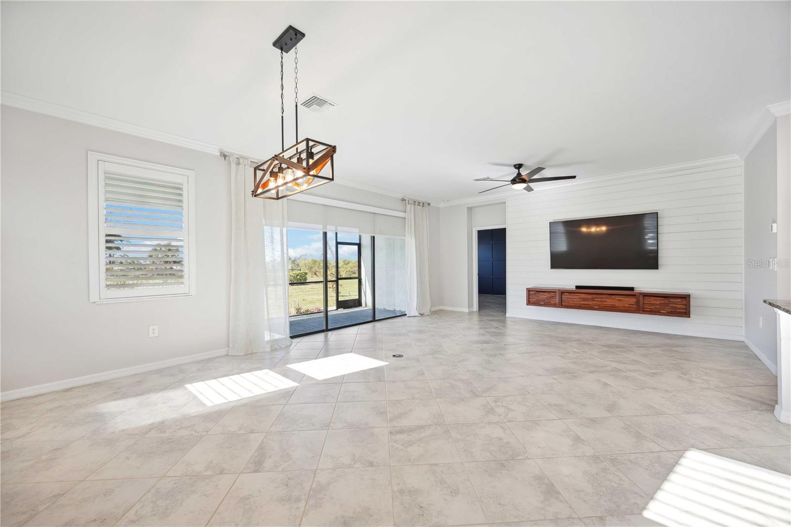 TORTUGA - Residential Lease