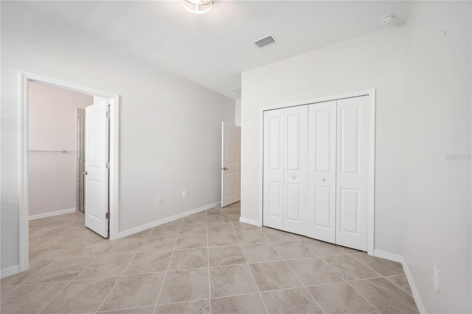 TORTUGA - Residential Lease