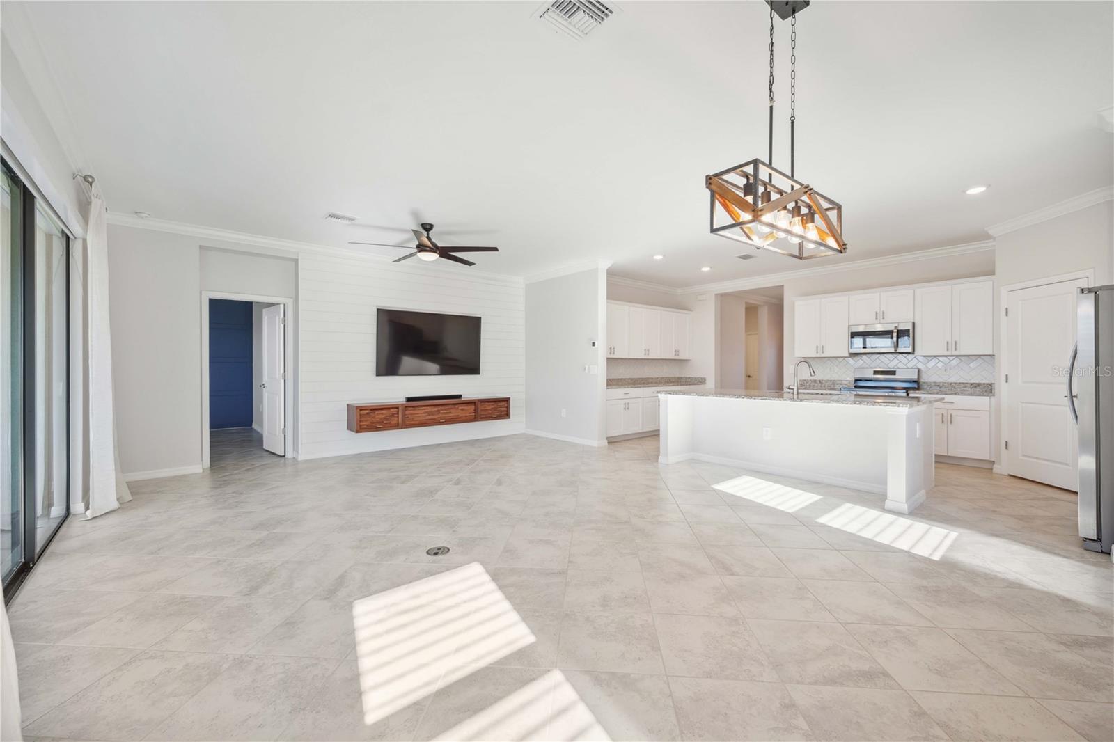 TORTUGA - Residential Lease