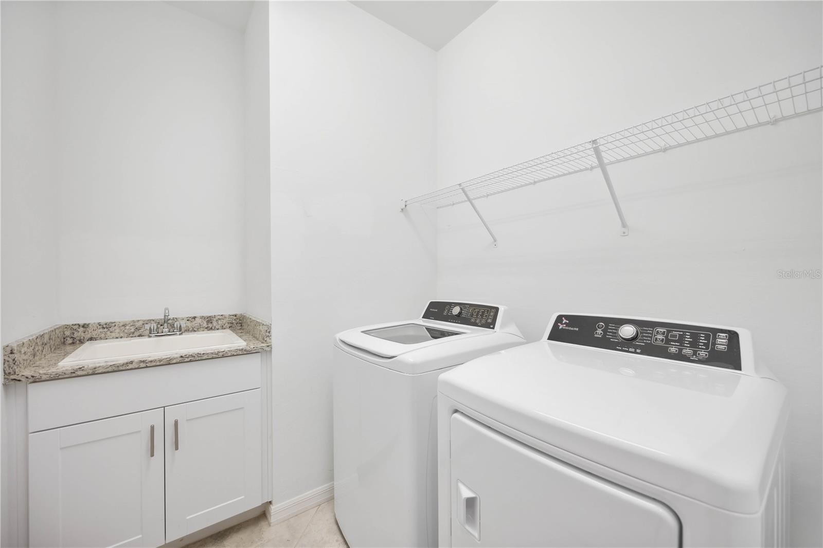 TORTUGA - Residential Lease