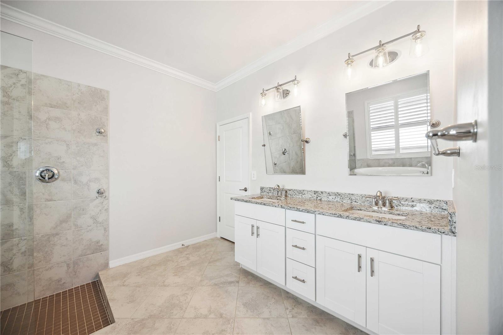 TORTUGA - Residential Lease