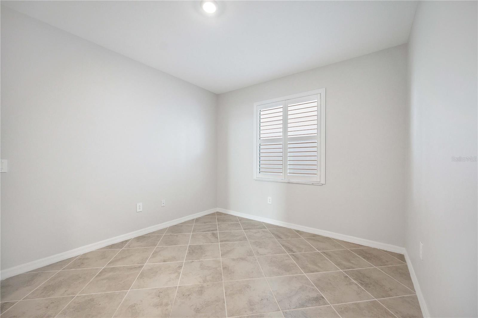 TORTUGA - Residential Lease