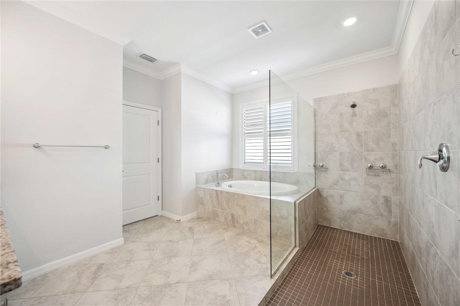 TORTUGA - Residential Lease