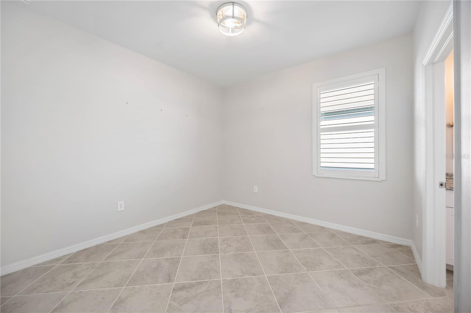 TORTUGA - Residential Lease