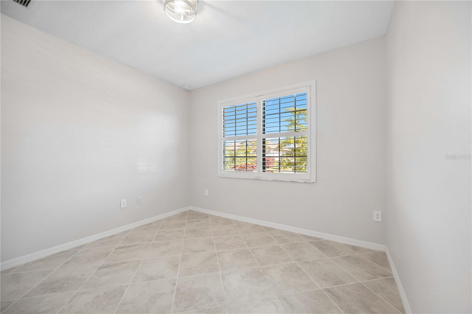 TORTUGA - Residential Lease