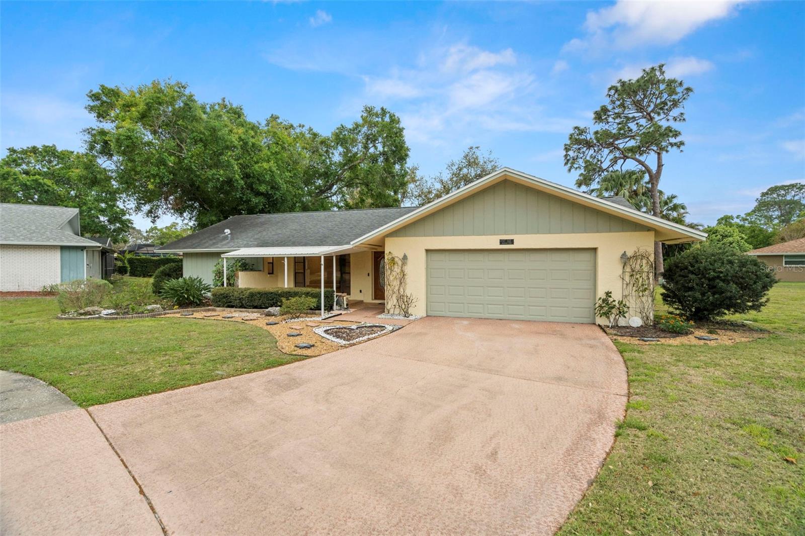 112 ROSEWOOD COURT