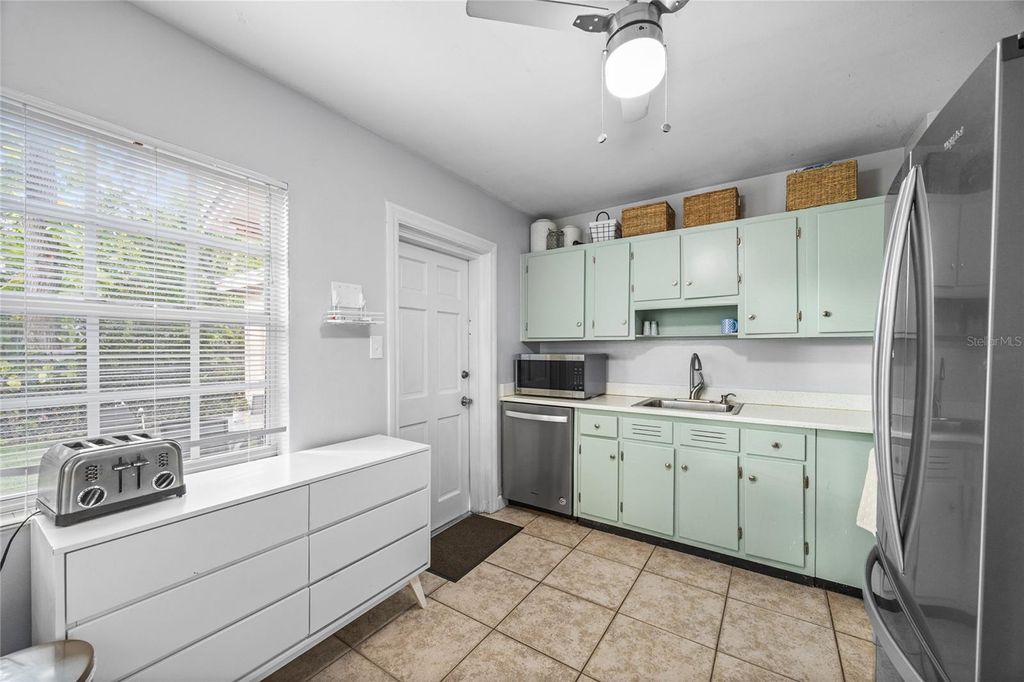 Photo of 3528 W Mcelroy Avenue, Tampa, FL 33611 (MLS # TB8439791)