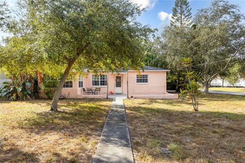 Photo of 3528 W Mcelroy Avenue, Tampa, FL 33611 (MLS # TB8439791) Photo of 3528 W Mcelroy Avenue, Tampa, FL 33611 (MLS # TB8439791)
