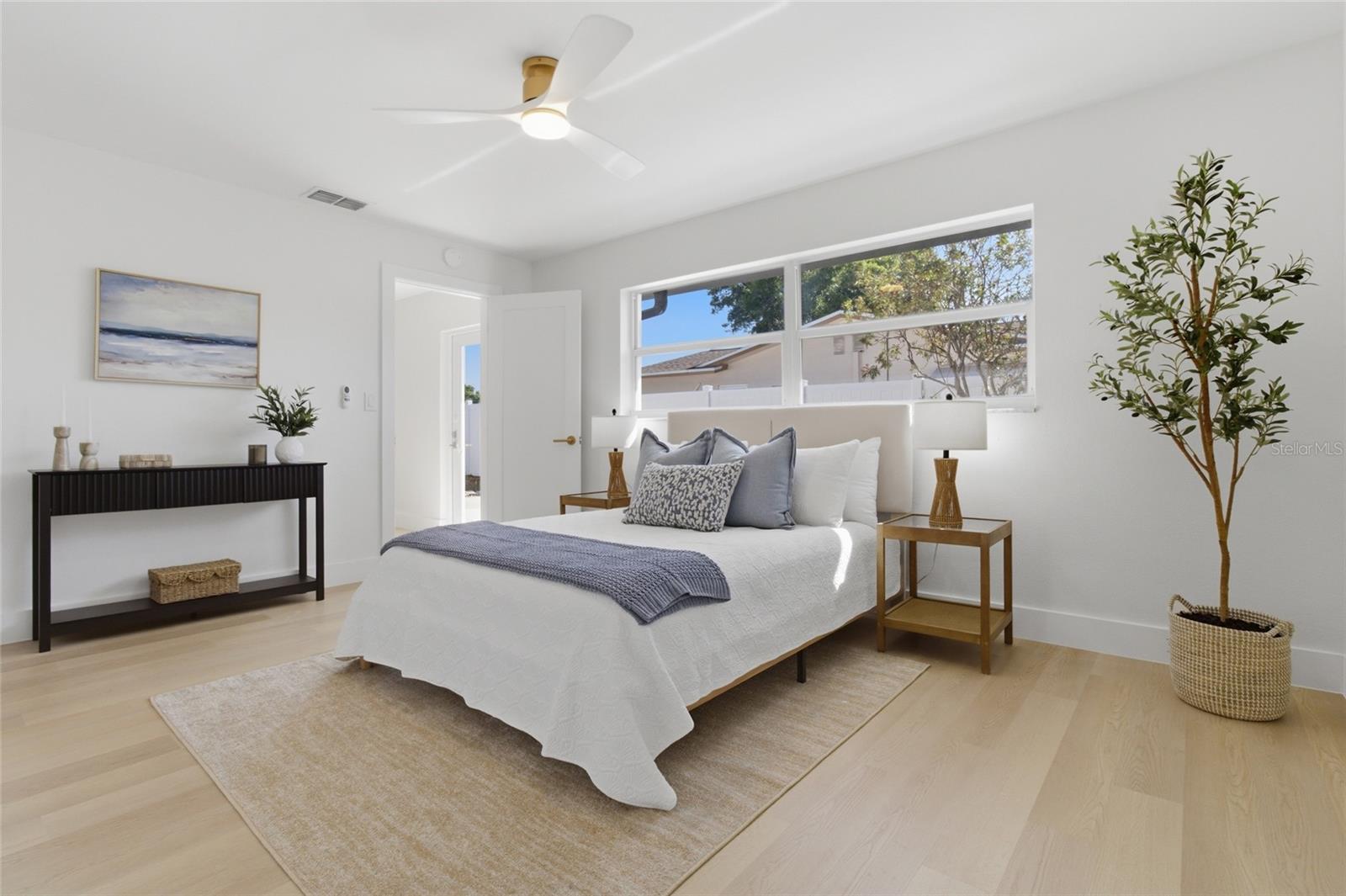 YACHT CLUB ESTATES - Residential