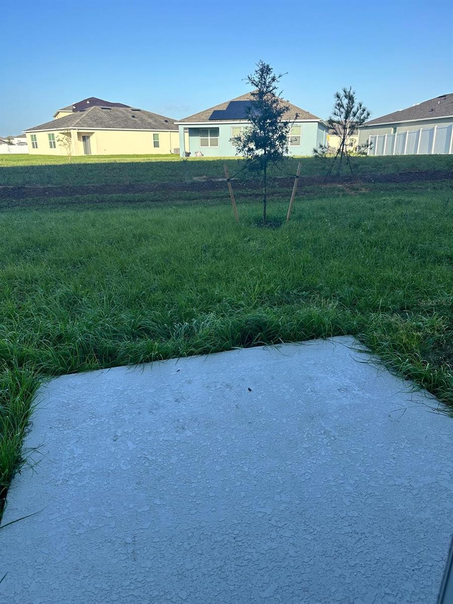 CHATEAU/ASTONIA - Residential Lease