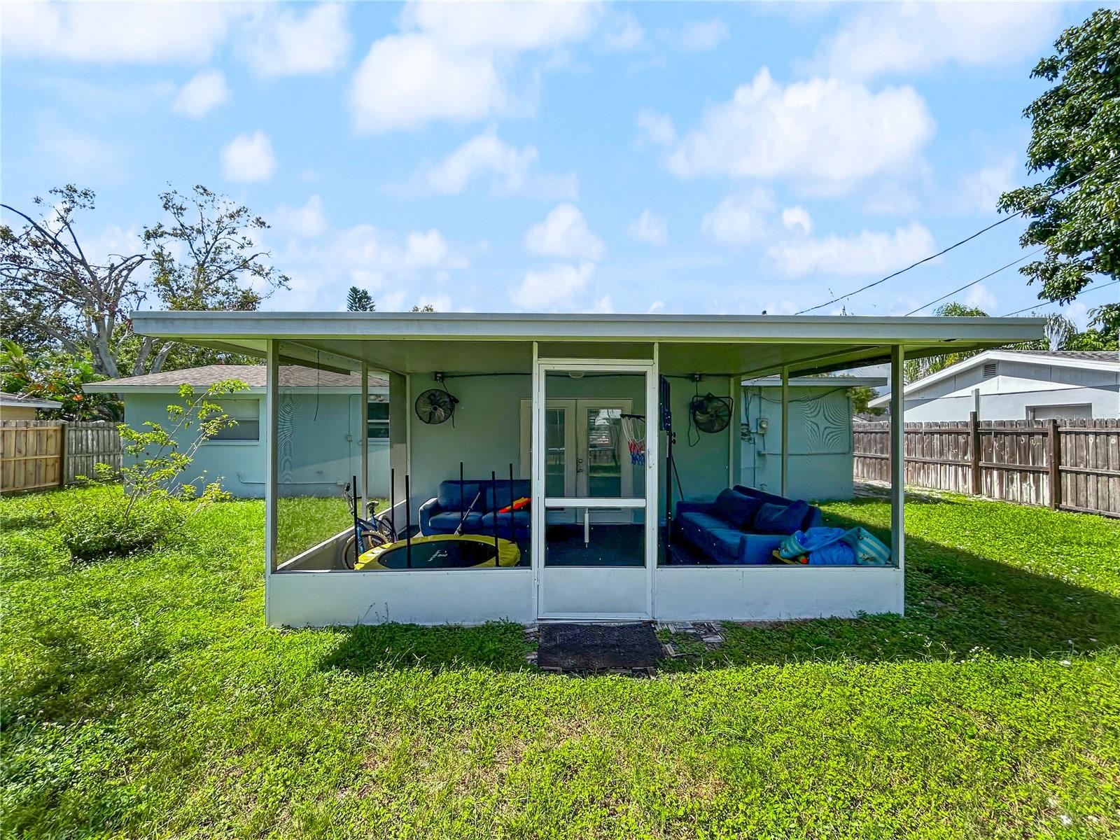 GOLFWOODS - Residential