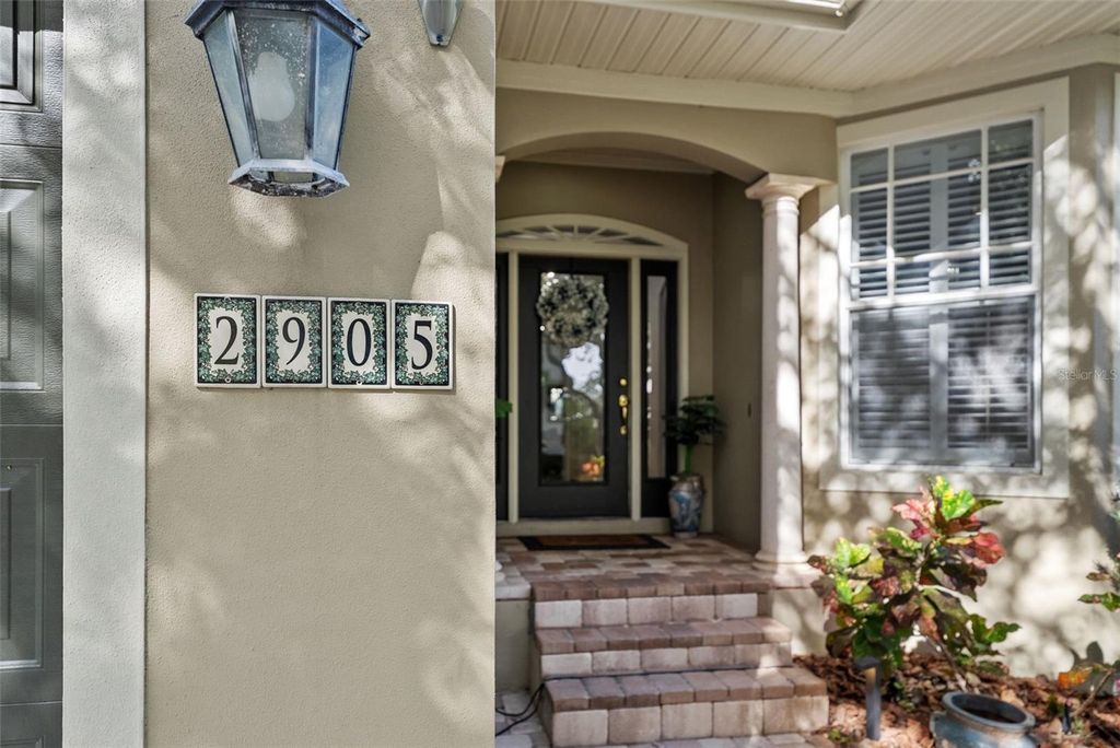 Photo of 2905 Bayshore Vista Drive, Tampa, FL 33611 (MLS # TB8447801)