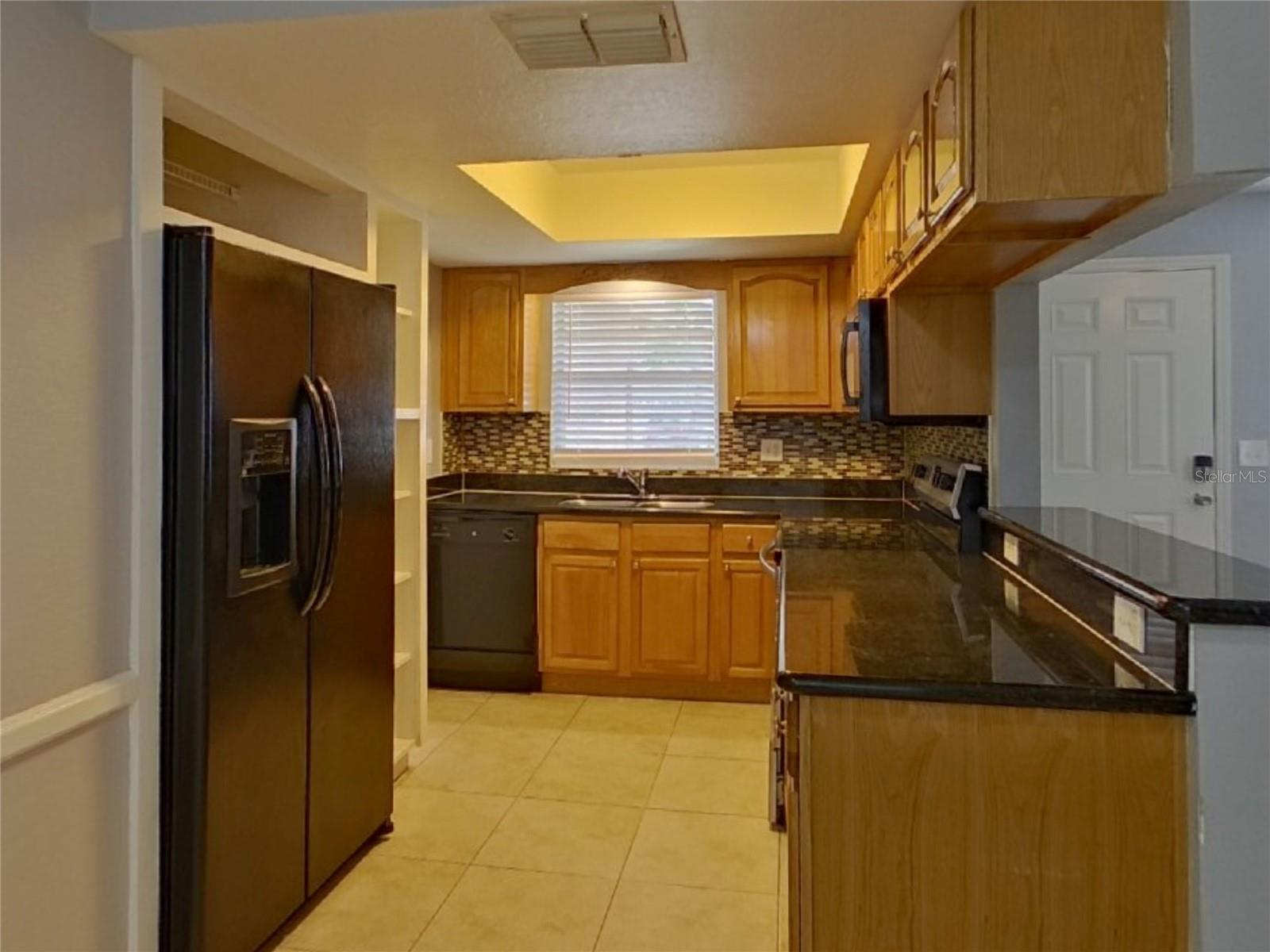 EL DORO - Residential Lease