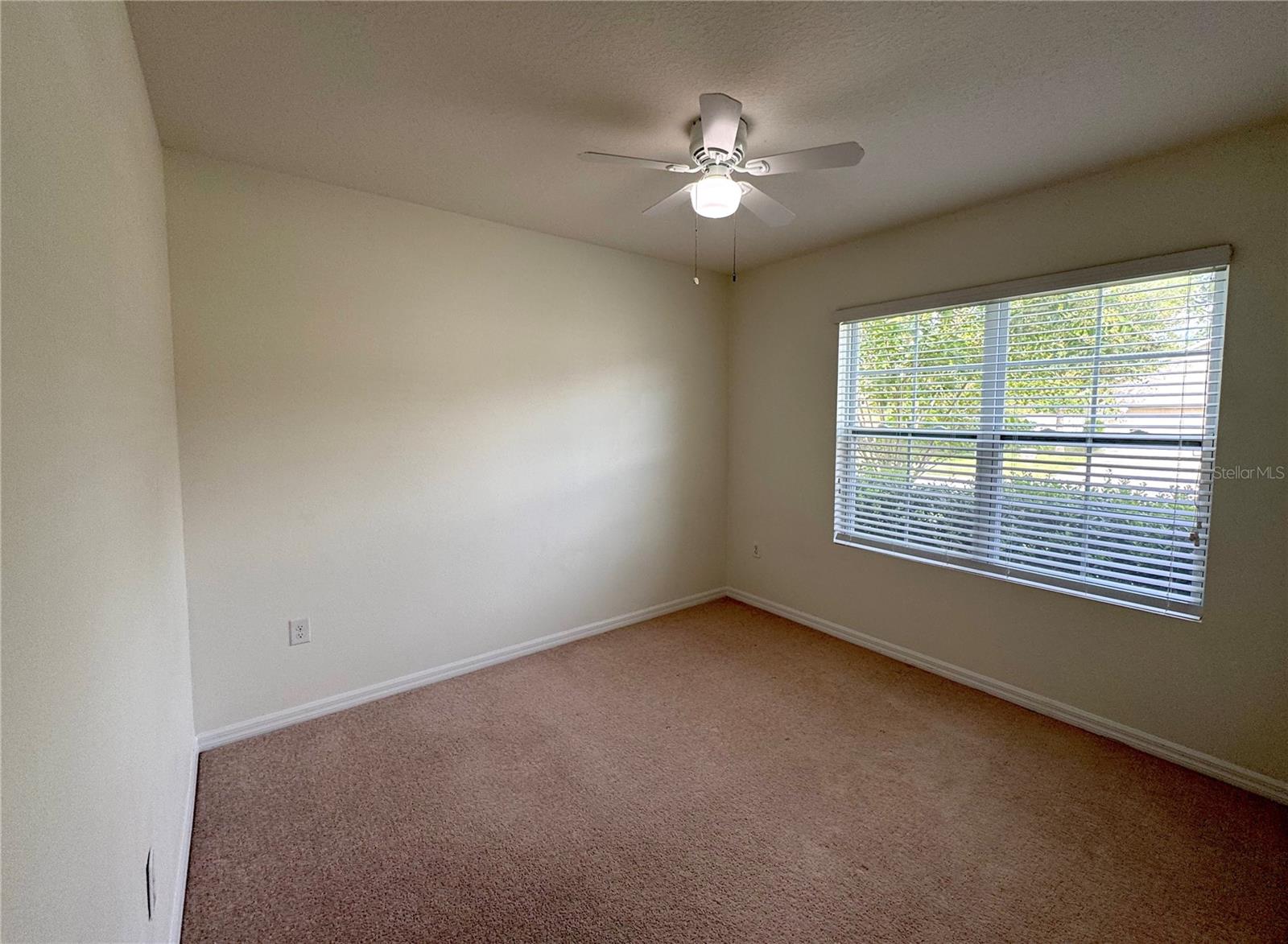 SABAL LAKES - Residential Lease