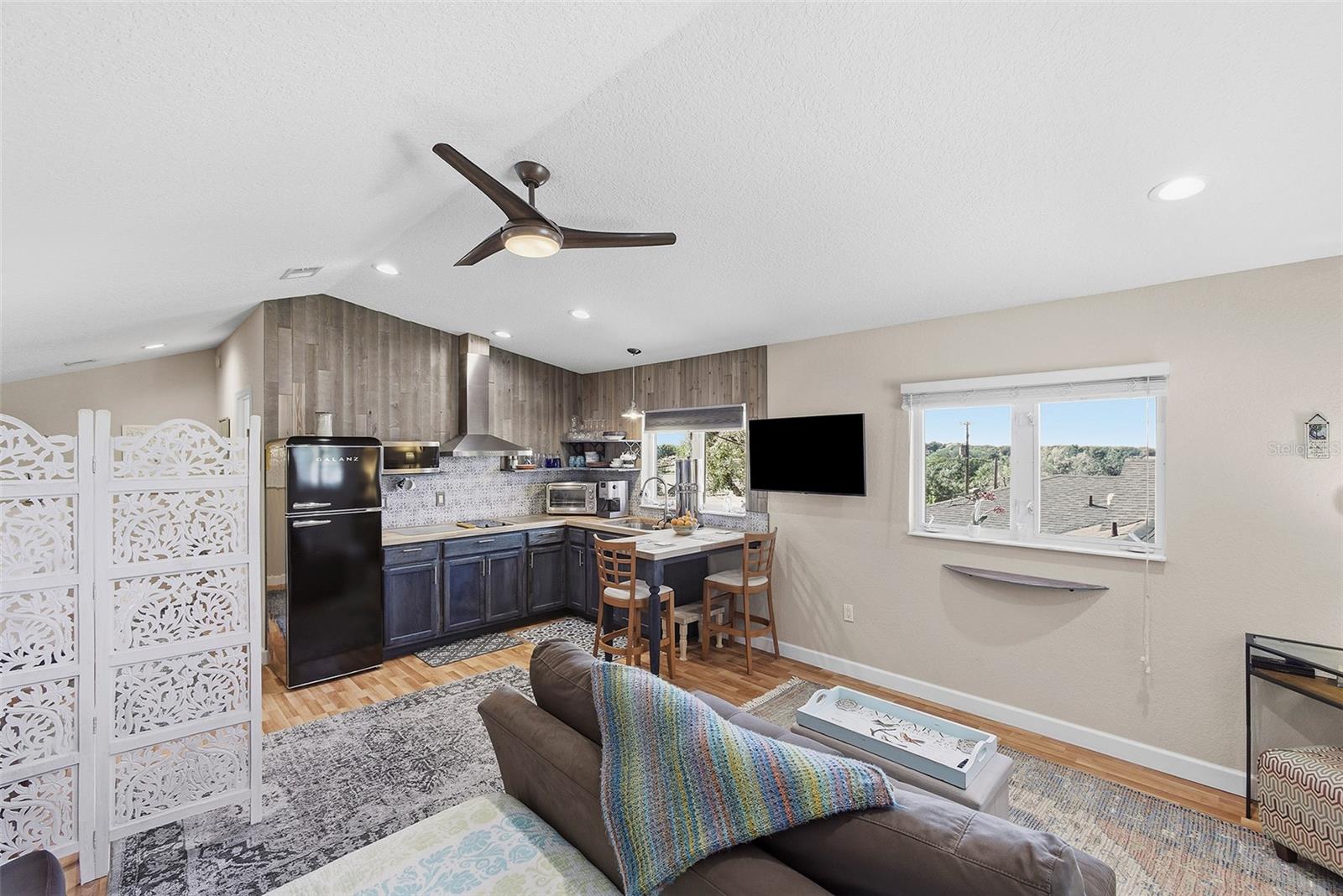 RAINBOW RIDGE - Residential