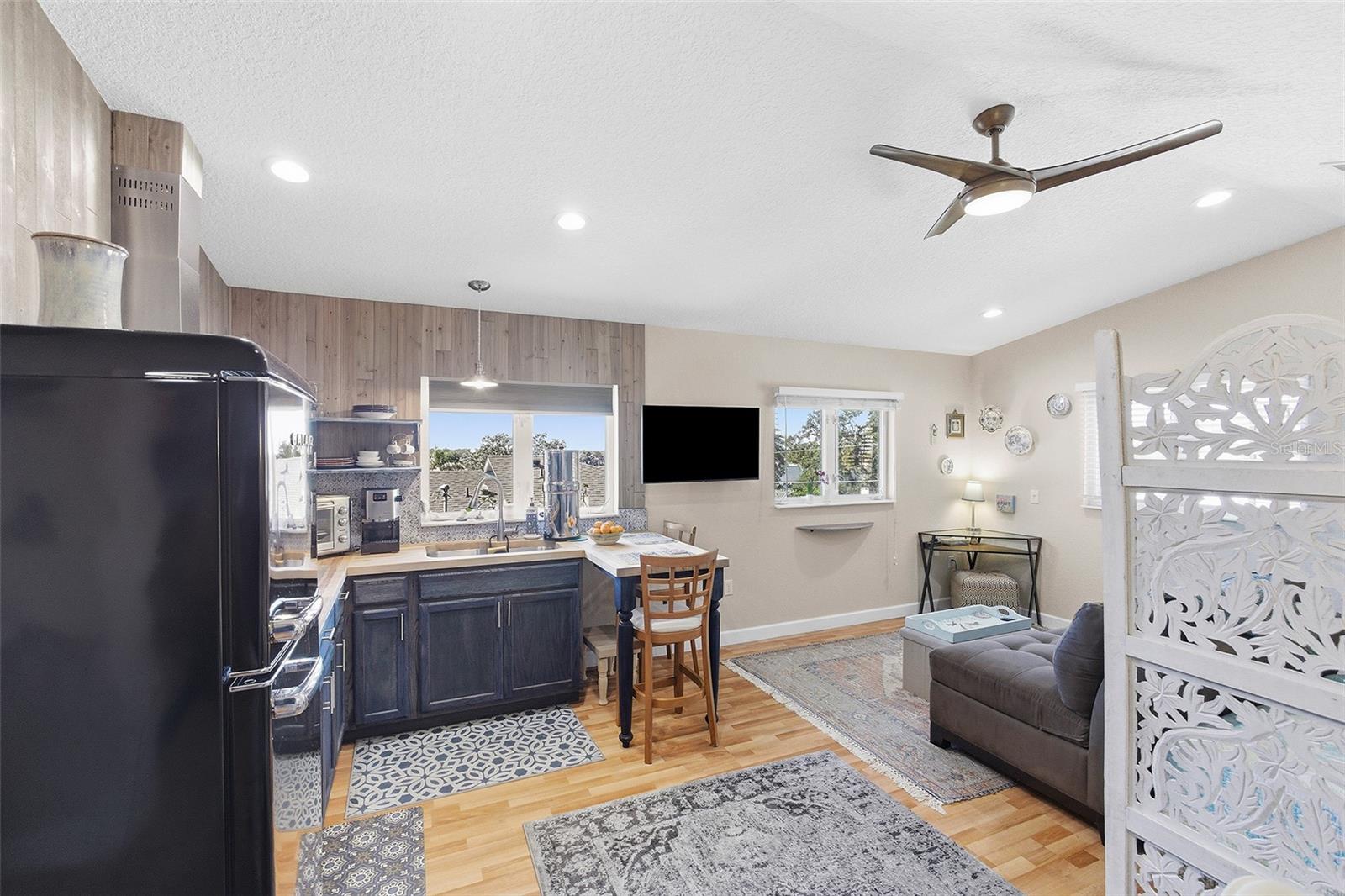 RAINBOW RIDGE - Residential