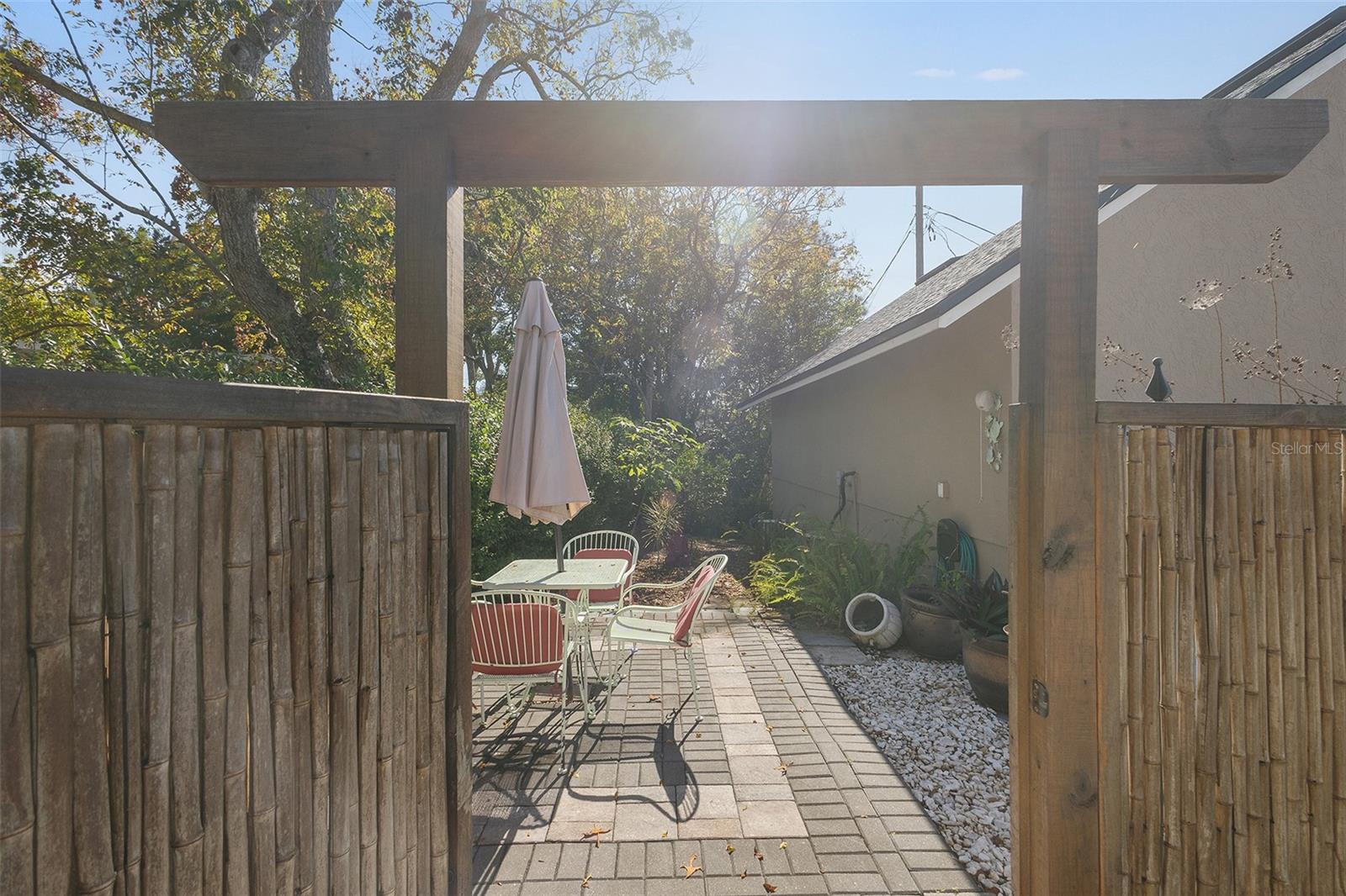 RAINBOW RIDGE - Residential