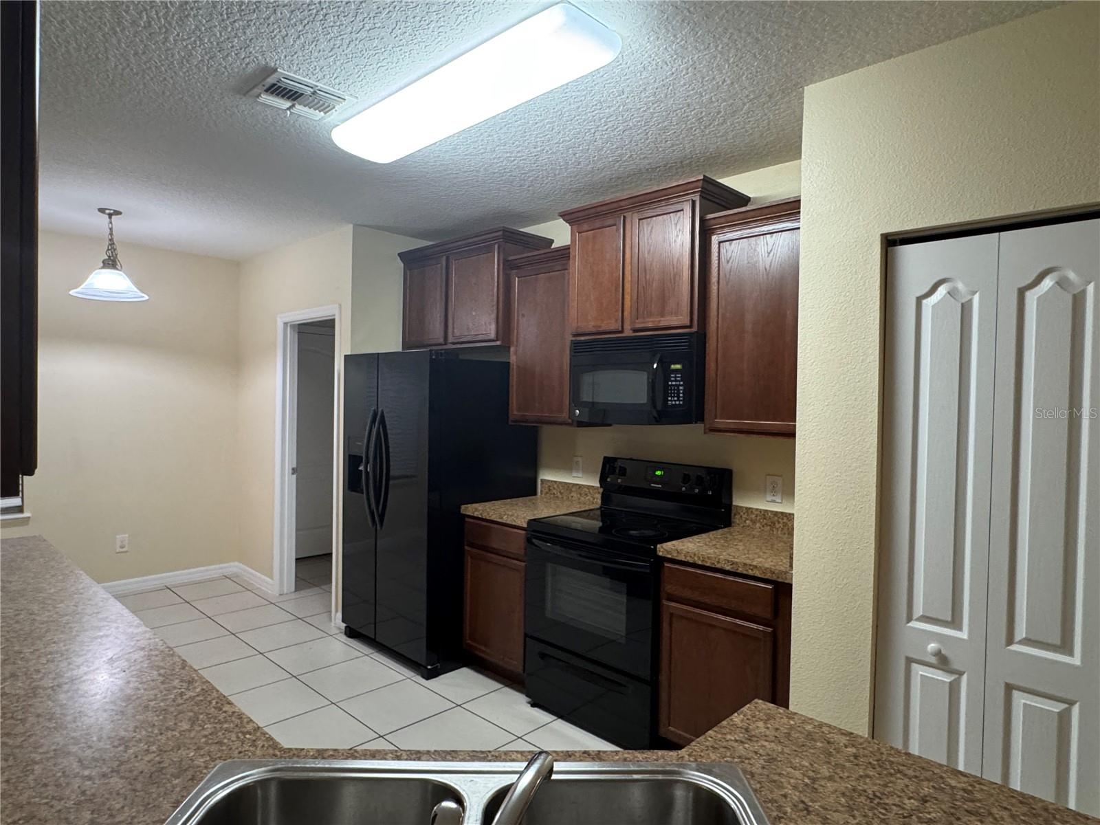 3210 QUEEN ALEXANDRIA DRIVE