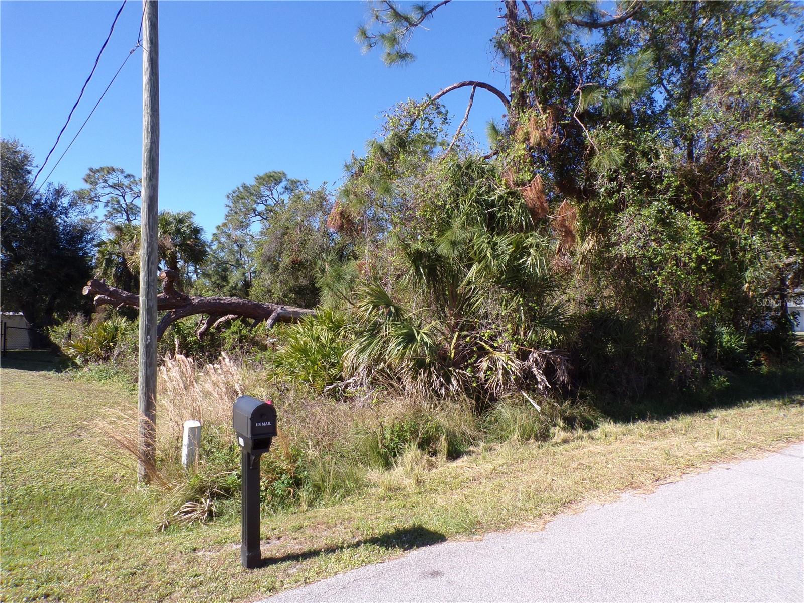 PORT CHARLOTTE SUB 08 - Land