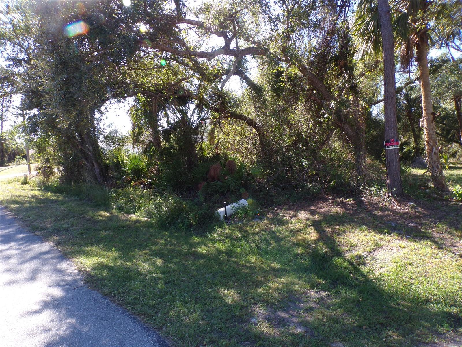 PORT CHARLOTTE SUB 08 - Land
