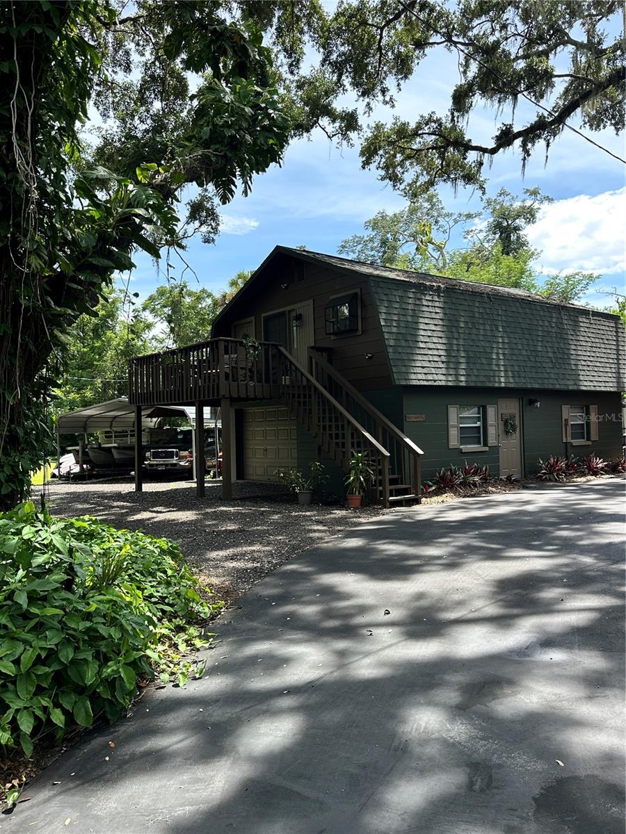This cozy 1-bed, 1-bath apartment above a garage offers the perfect blend of comfort and convenience. Fully furnished and move-in ready, the rent includes electricity, water, and high-speed internet – no extra bills to worry about! The apartment also comes with a washer and dryer for your convenience. Located in a quiet area, this unit features a private entrance, off-street parking, and is ideal for a single professional or student. No pets allowed.