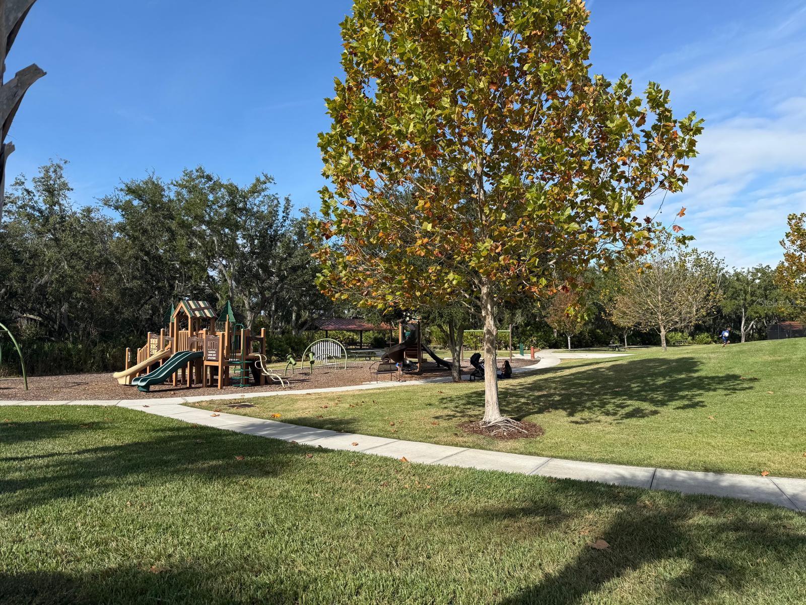 KINDRED PH 1C PB 25 PGS 127-134 LOT 373 - Residential