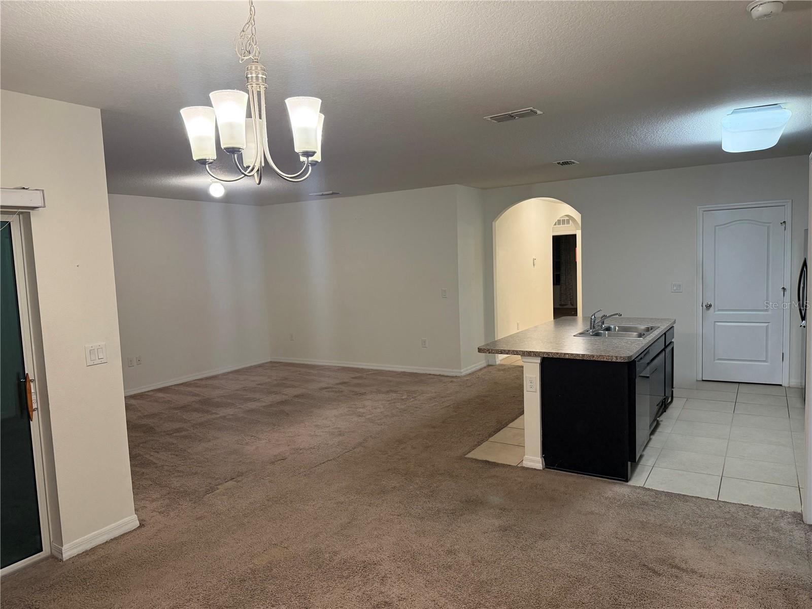 1895 HICKORY BLUFF RD