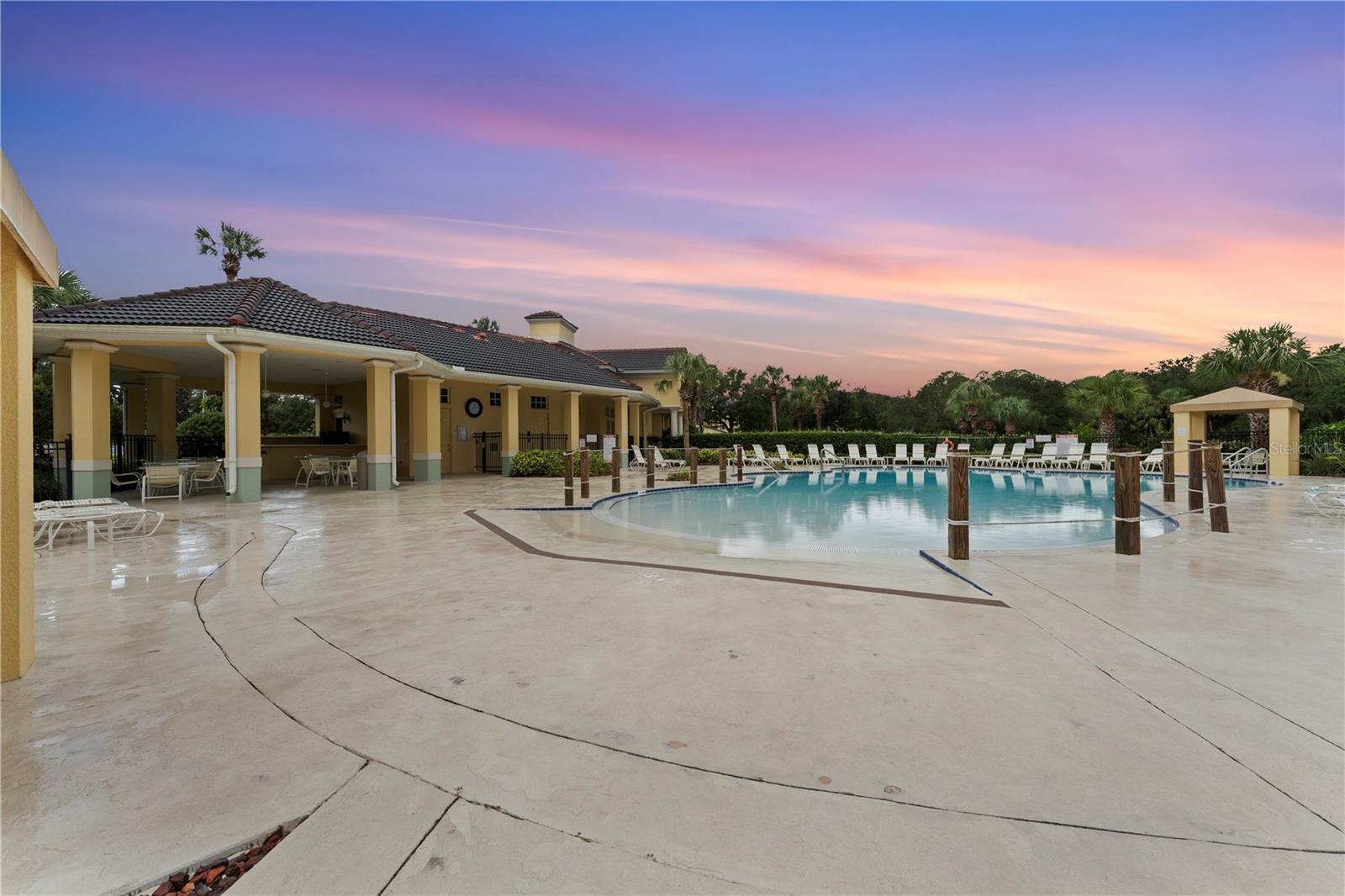 CANOPY WALK PH 11 - Residential