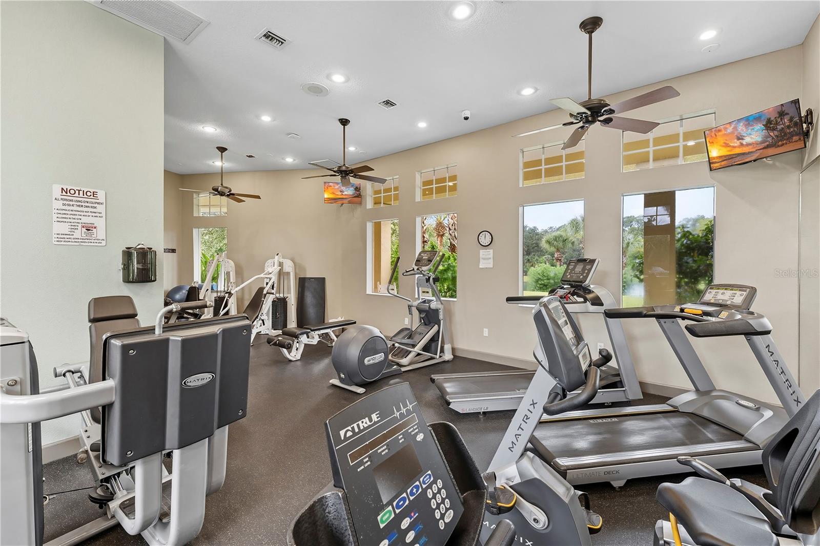 CANOPY WALK PH 11 - Residential