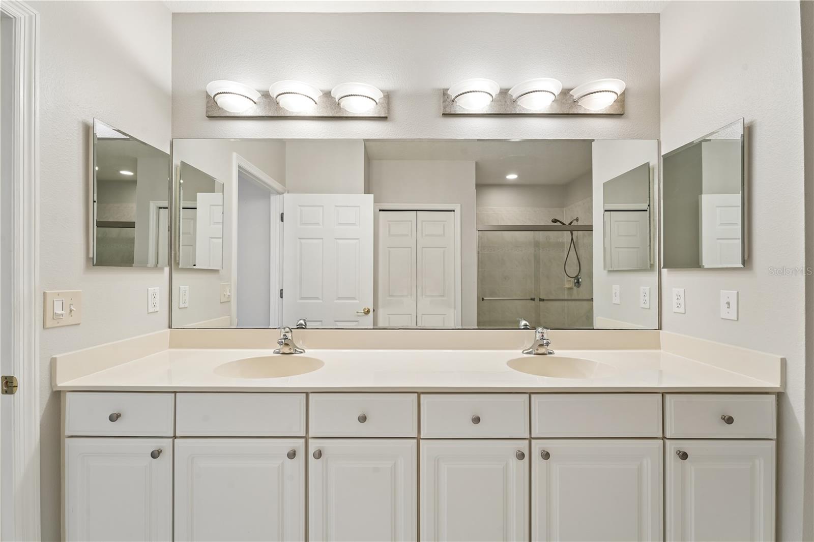 CANOPY WALK PH 11 - Residential