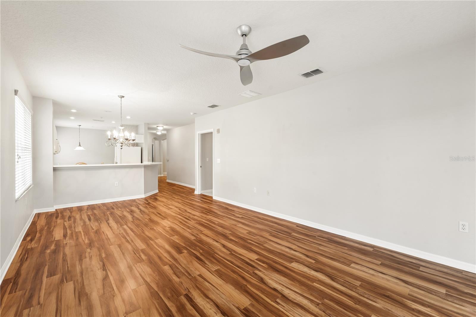 CANOPY WALK PH 11 - Residential