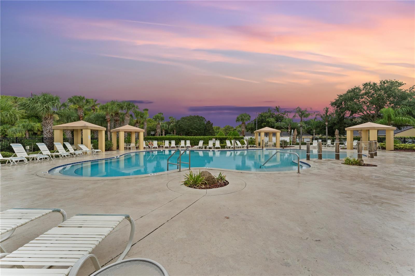 CANOPY WALK PH 11 - Residential