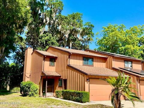 Photo of 31 Park Place, Ormond Beach, FL 32174 (MLS # V4948683)