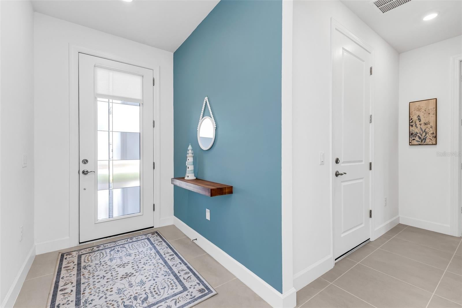 4400 LAKESIDE GROVE PLACE