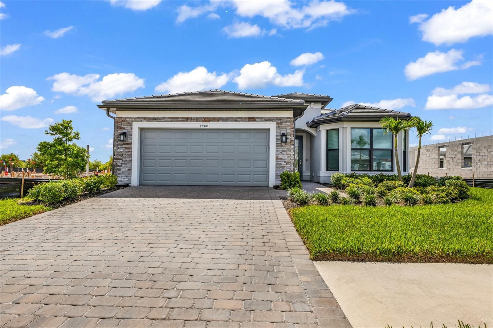 4400 LAKESIDE GROVE PLACE