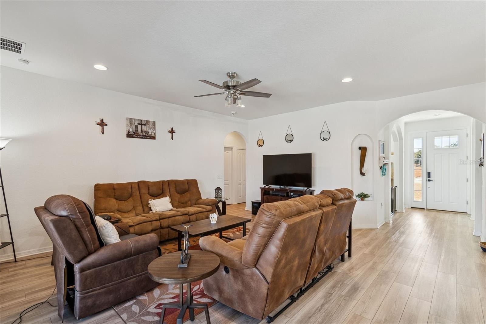 DEAN RANCH - Residential