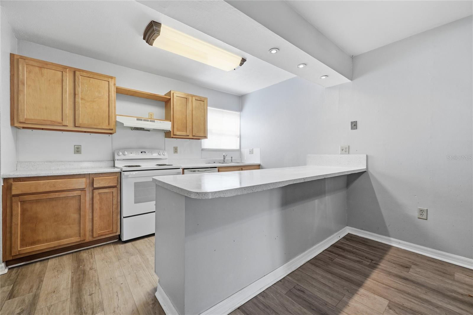 2811 SW ARCHER RD V173