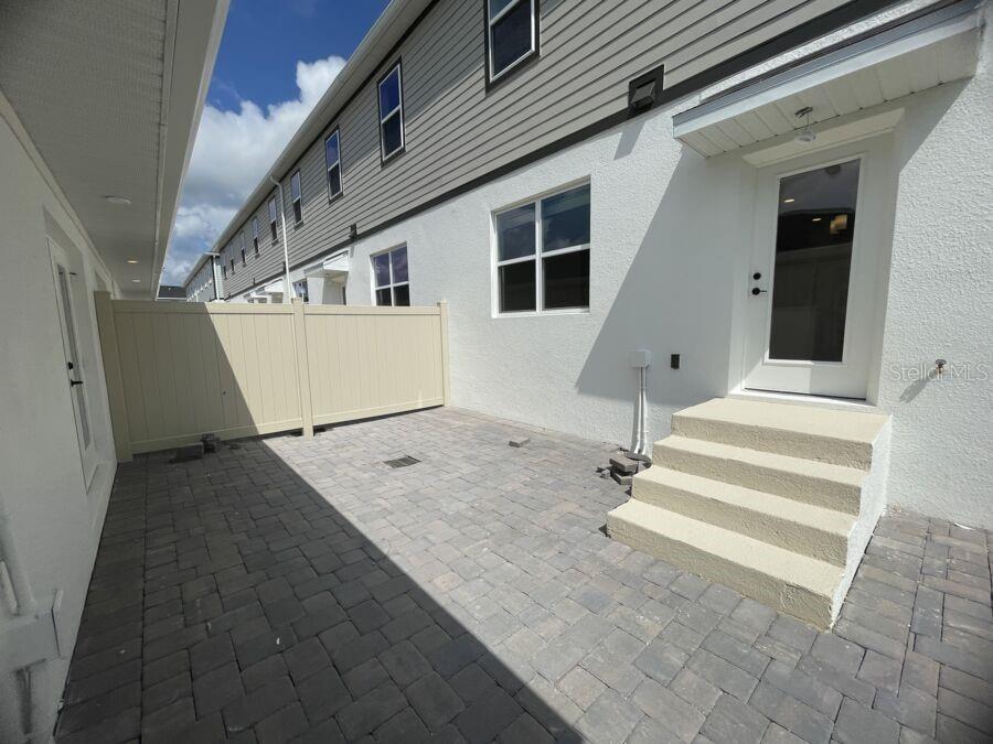 TRIBUTE/OVATION - Residential Lease