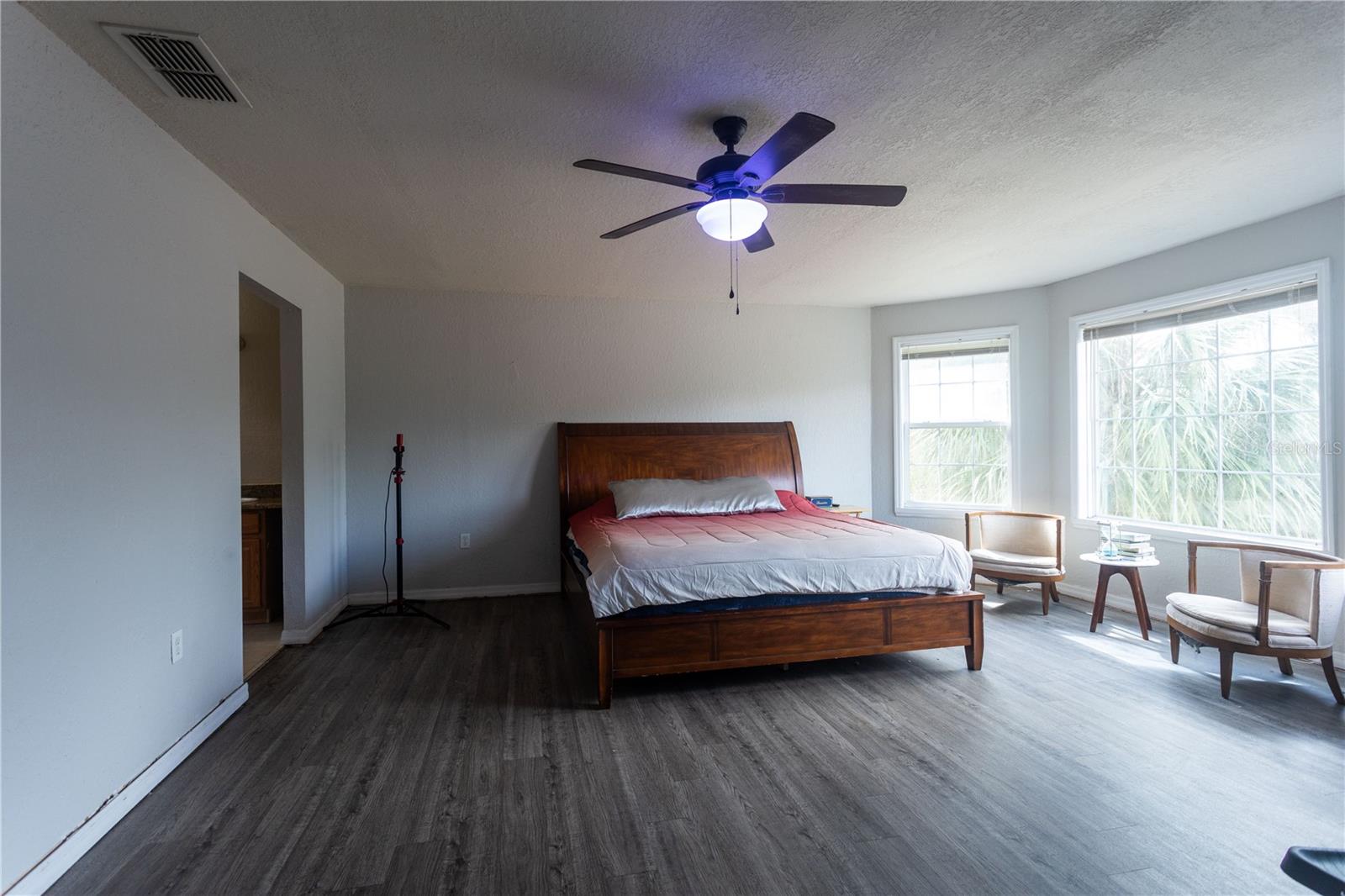 RAINBOW LAKES ESTATE - Residential Lease