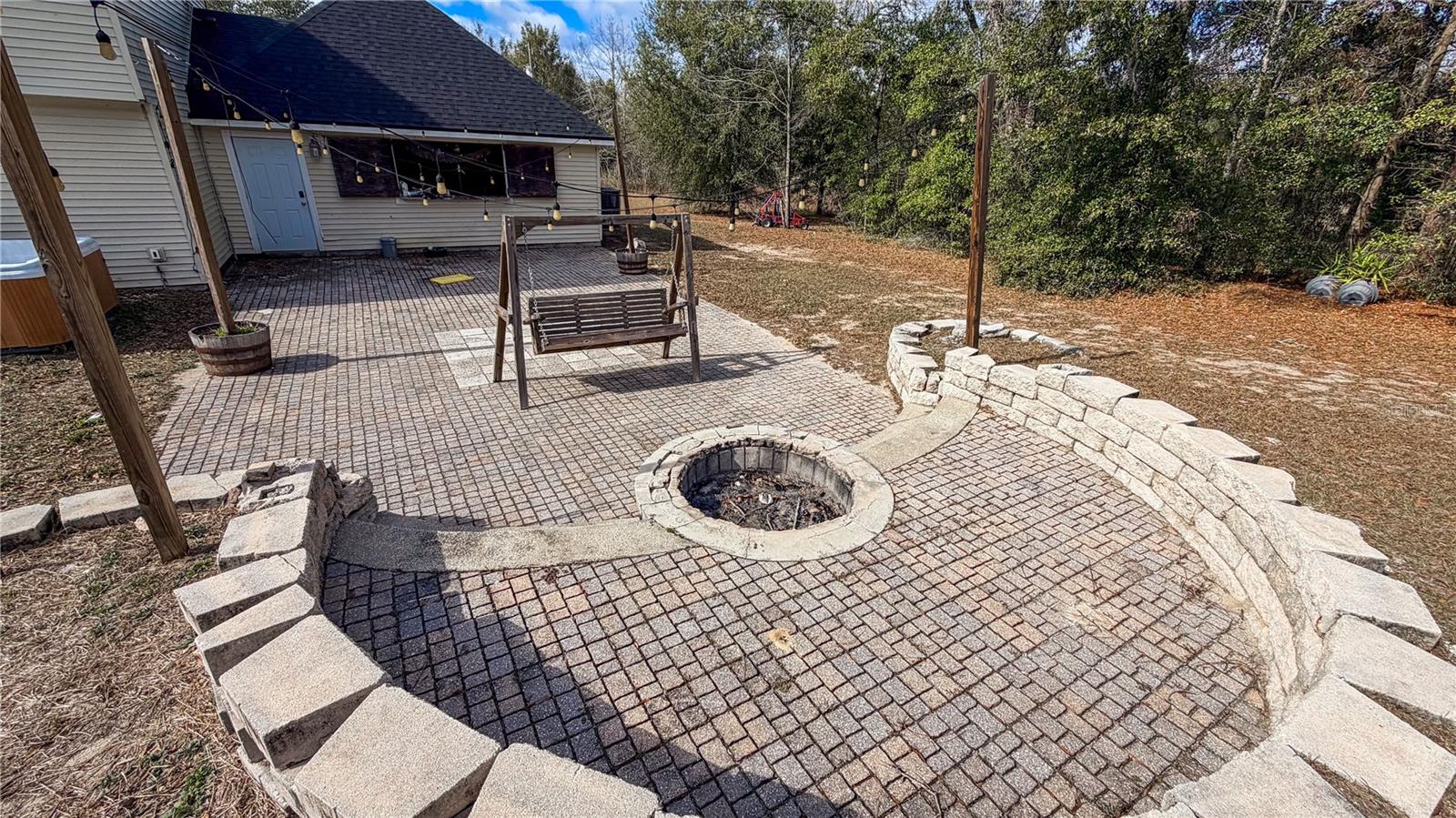 RAINBOW LAKES ESTATE - Residential Lease