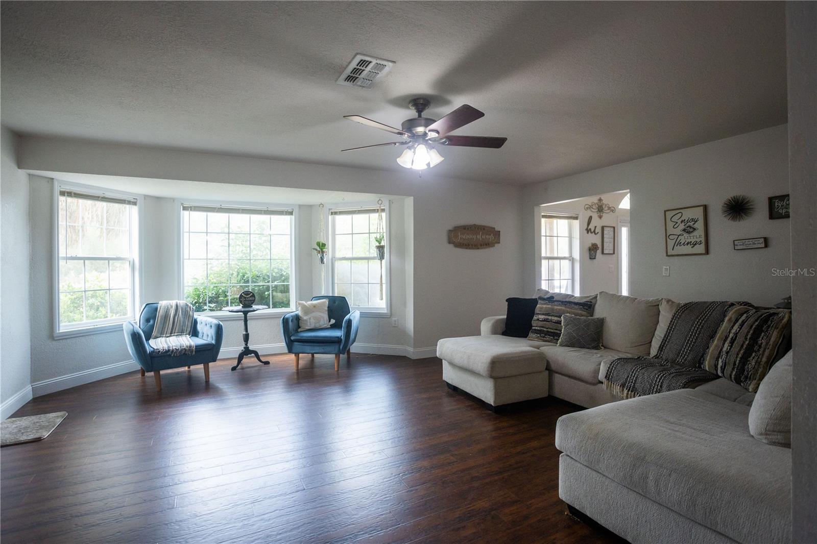 RAINBOW LAKES ESTATE - Residential Lease