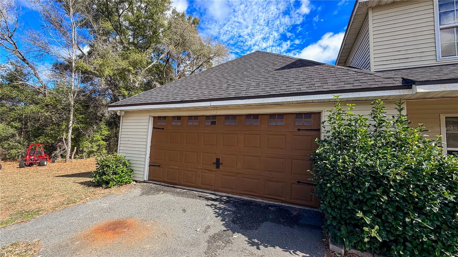 RAINBOW LAKES ESTATE - Residential Lease