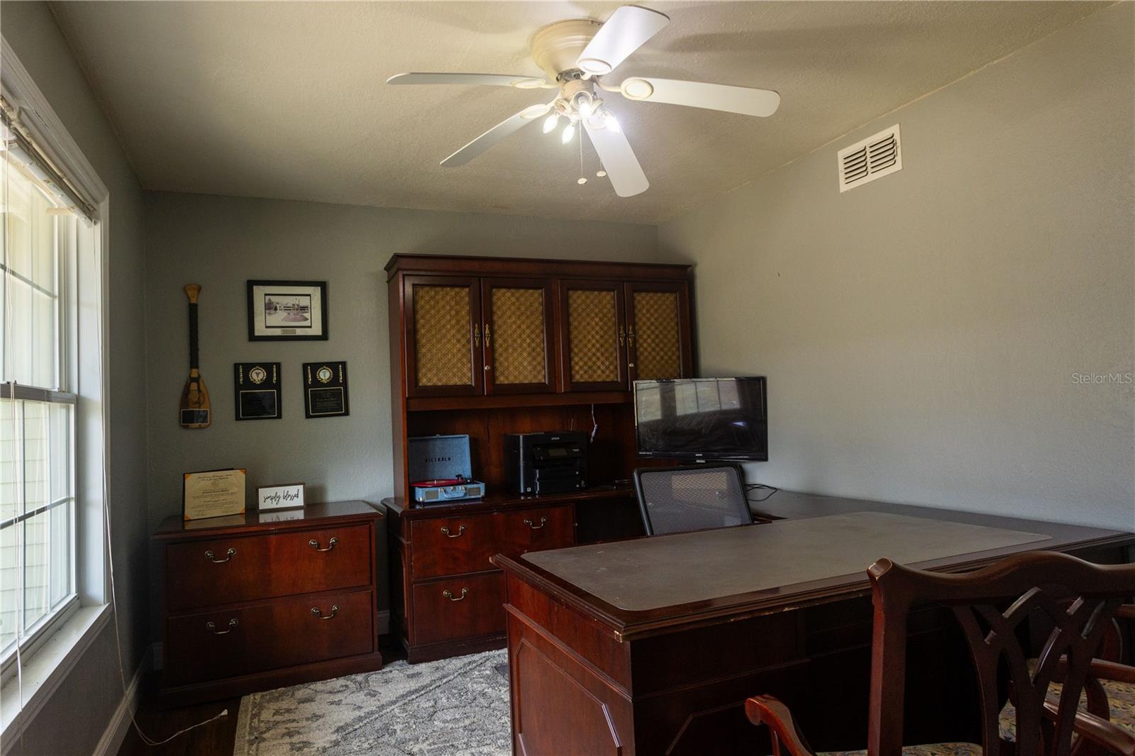 RAINBOW LAKES ESTATE - Residential Lease