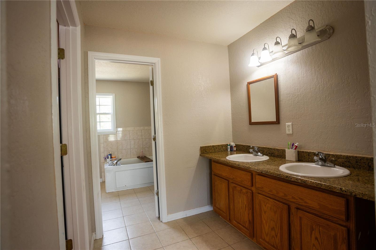 RAINBOW LAKES ESTATE - Residential Lease